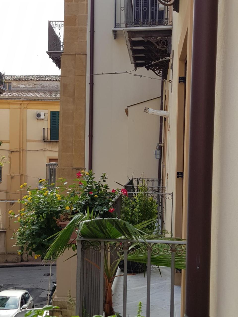 Casa Coccinella Bed & Breakfast กัลตานิสเซตตา ภายนอก รูปภาพ